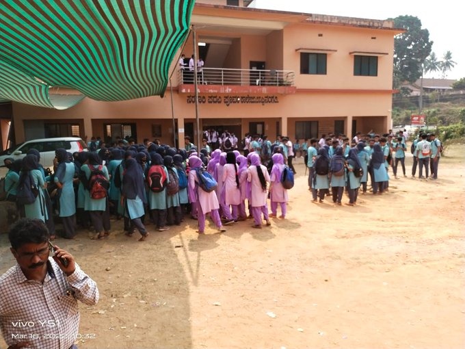After hijab row, Karnataka makes uniforms mandatory for all PUC students