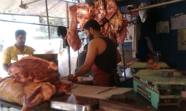 Animal husbandry department asks BBMP to check stunning facility in meat shops