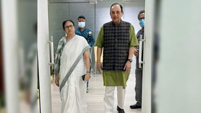 BJP leader and former MP Subramanian Swamy met Chief Minister Mamata Banerjee in Nabanna