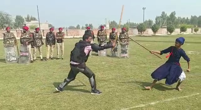 Punjab Cops Learn ‘Gatka’ Martial Art from Nihangs Days After Ajnala Clash