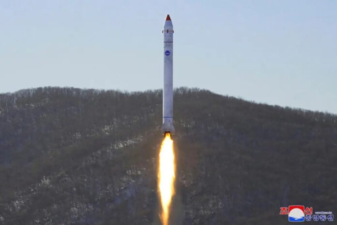 Spy satellite fell into the sea in North Korea