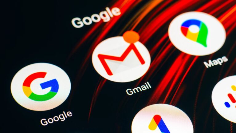 Google removed 17 apps having over 1 crore downloads used for spying on users