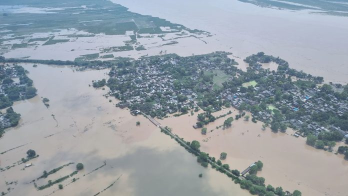 Uttar Pradesh Four Deaths in Flood-Affected Areas in 24 Hours, Nepal's Water Wreaks Havoc in Bahraich, Barabanki, and Ayodhya