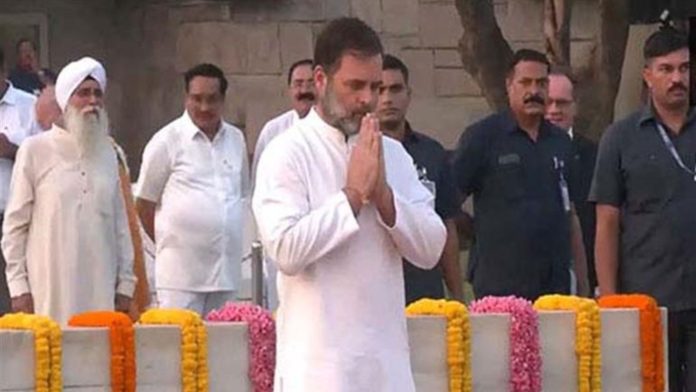 Congress Leaders Pay Tributes to Mahatma Gandhi on His Birth Anniversary