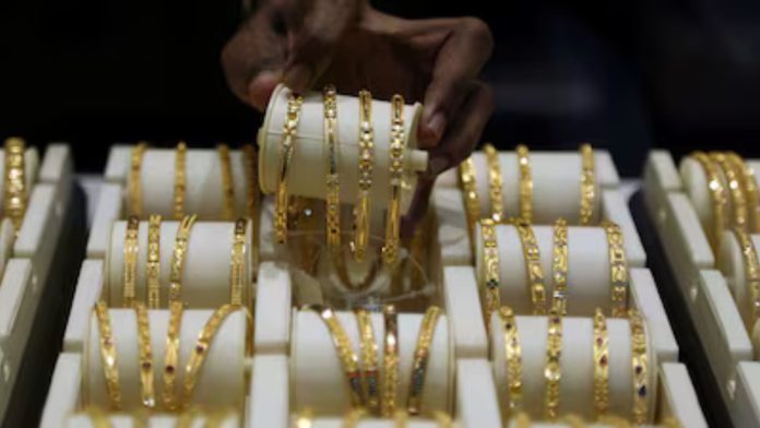 Jewelry Shops Sealed for Alleged Weight Fraud in Customer Transactions