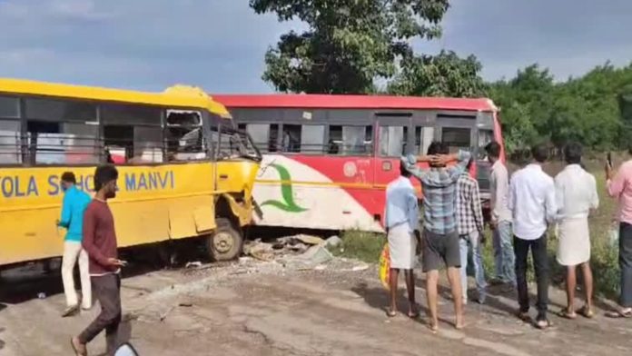 School bus running erratically in Kalaburagi, serial accident The driver was beaten up by the public!